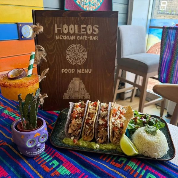 Hooleos Mexican Cafe-bar